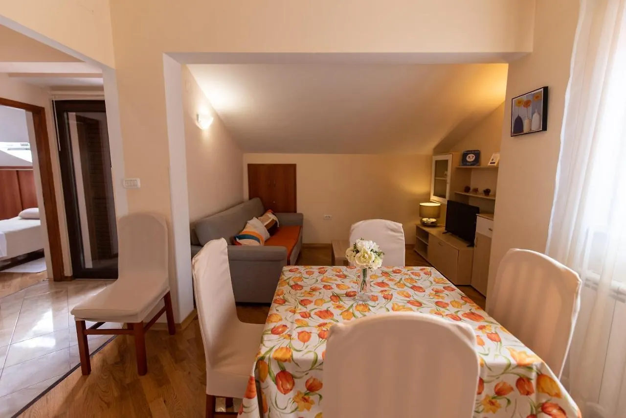Apartments Villa Nataly Zadar 0*,